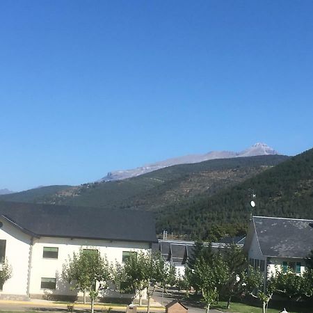 Ventana Al Pirineo Apartment Jaca Exterior photo